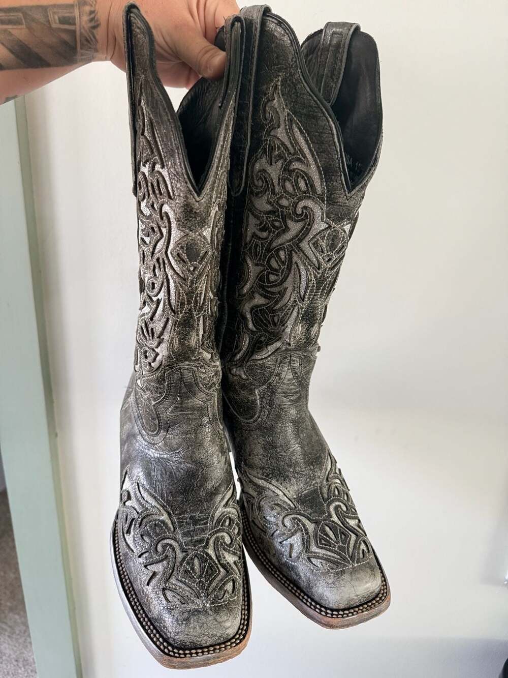 J.B. Dillon Women's Silver Embroidered Western Boots, Size 10 B, Made in Mexico - Picture 2 of 8